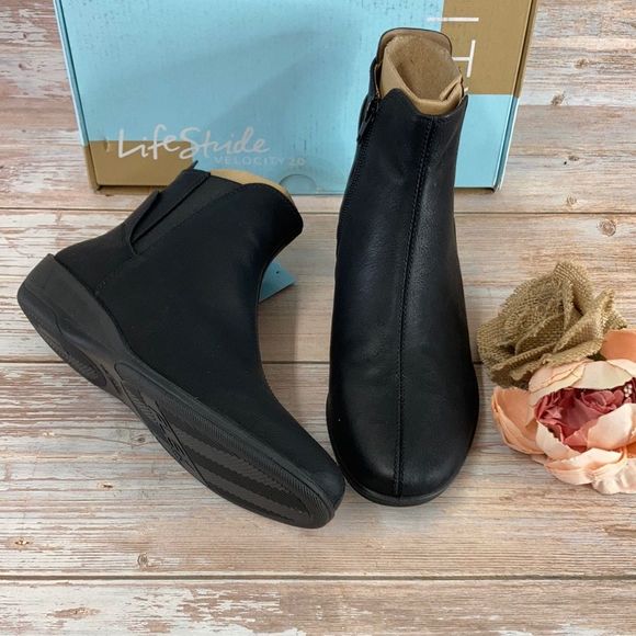 Life Stride Shoes - Life Stride Izzy Ankle Bootie 7.5M